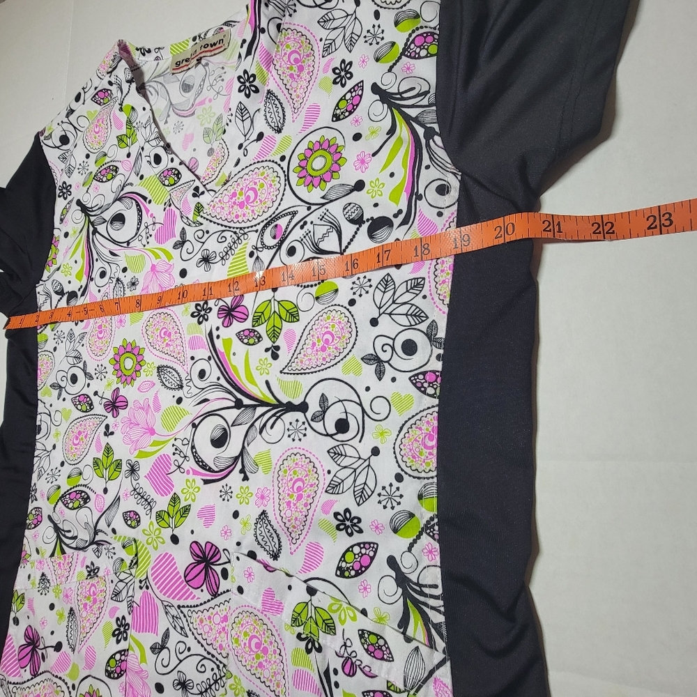 Green Town 2 Women Scrubs Tops Size Small - Picture 8 of 10